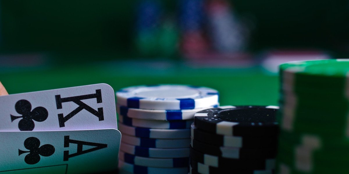 The Rise of Live Dealer Casino Games: Bridging the Gap Between Online and Physical Gambling